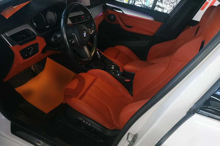 宝马X2 2020款 sDrive25i 尊享型M运动套装中控内饰19