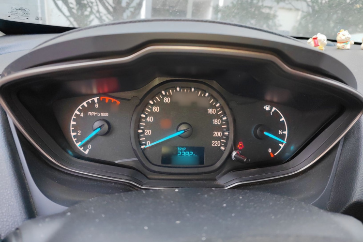 福特 福睿斯 2015款 1.5L 手动舒适型局部细节14