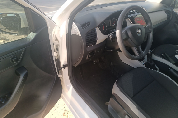 斯柯达 晶锐 2015款 1.4L 自动创行版中控内饰20