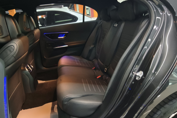 奔驰C级 2023款 改款 C 200 L 运动版中控内饰21