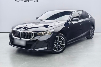 宝马5系 2025款 530Li 领先型 M运动套装