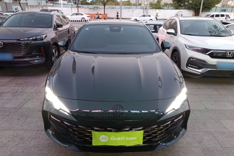 名爵 MG7 2023款 2.0T 自动猎美奢享版车身外观2