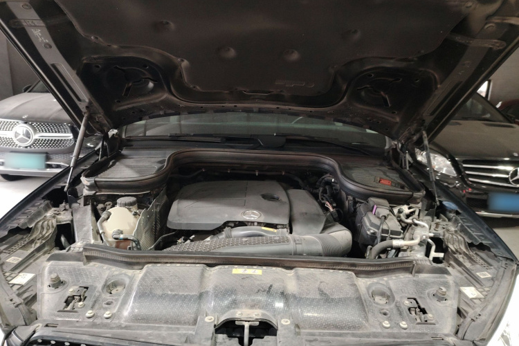 奔驰GLE 2023款 GLE 350 4MATIC 时尚型局部细节24