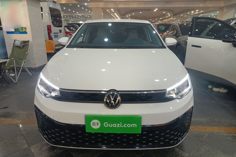 大众 朗逸 2025款 新锐 1.5L 出众新逸版车身外观2