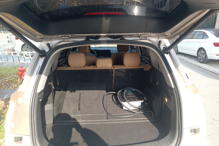 蓝电E5 2023款 1.5L DE-i 110KM旗舰型 7座局部细节23