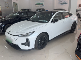 长安UNI-V 2024款 1.5T 尊贵型