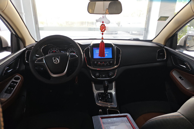 宝骏560 2016款 1.8L iAMT精英型中控内饰7002