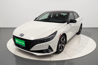 现代 伊兰特 2022款 1.5L CVT LUX尊贵版