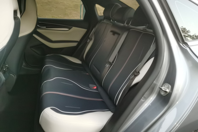 比亚迪 秦PLUS 2021款 DM-i 55KM 旗舰型中控内饰7004