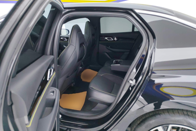 领克03 2023款 1.5TD DCT劲Pro中控内饰21