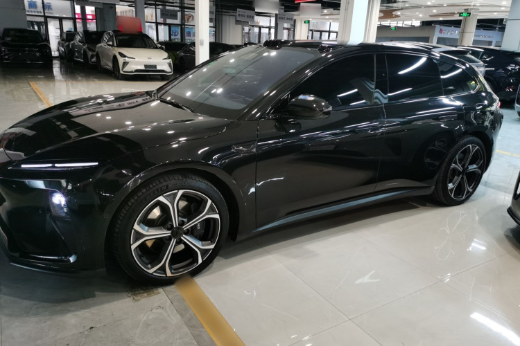 蔚来ET5T 2024款 75kWh Touring车身外观4