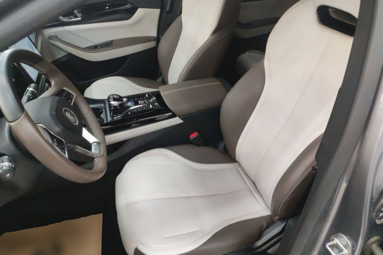 比亚迪 秦PLUS 2023款 冠军版 DM-i 55KM领先型中控内饰19