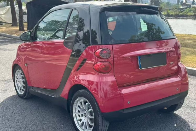 smart fortwo 2011款 1.0 MHD 硬顶标准版车身外观6007