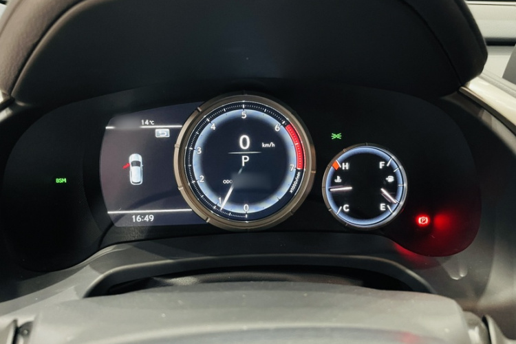 雷克萨斯RX 2021款 300 四驱F SPORT中控内饰7011