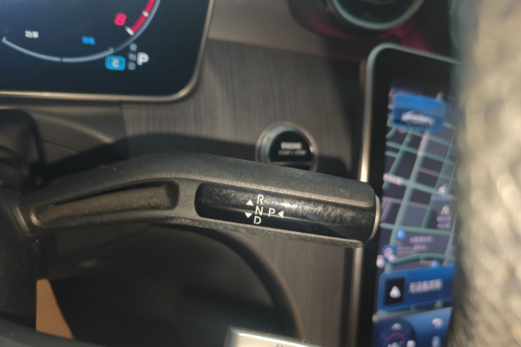 奔驰C级 2023款 C 200 L 运动版局部细节18