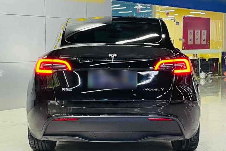 特斯拉 Model Y 2022款 改款 后轮驱动版车身外观6005