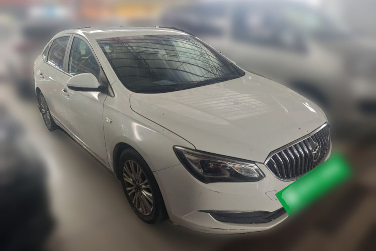 别克 英朗 2015款 15N 手动精英型车身外观3