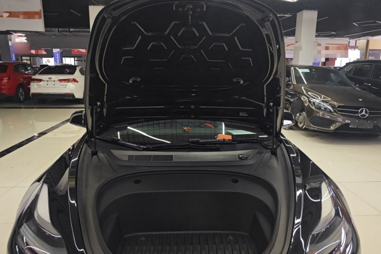 特斯拉 Model 3 2021款 Performance高性能全轮驱动版机舱底盘24