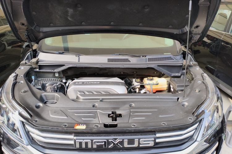 上汽大通MAXUS 大通G50 2023款 PLUS 1.5T 幸福推荐自动启航版机舱底盘24