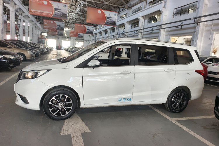 长安凯程 长安欧尚A600 2018款 1.5L 手动精英型车身外观4