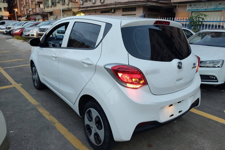 长安欧尚 奔奔E-Star 2020款 心悦版 磷酸铁锂（31.18kWh）车身外观6003