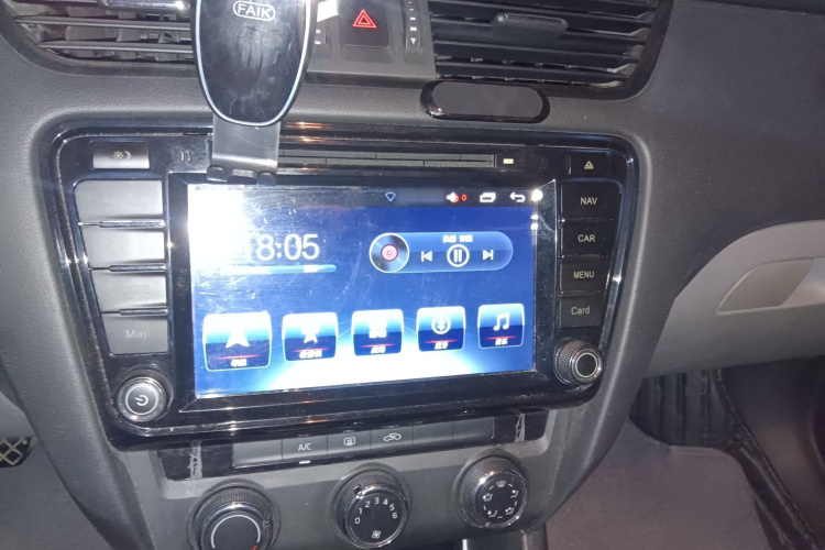 斯柯达 明锐 2015款 1.6L 手动逸致版局部细节16