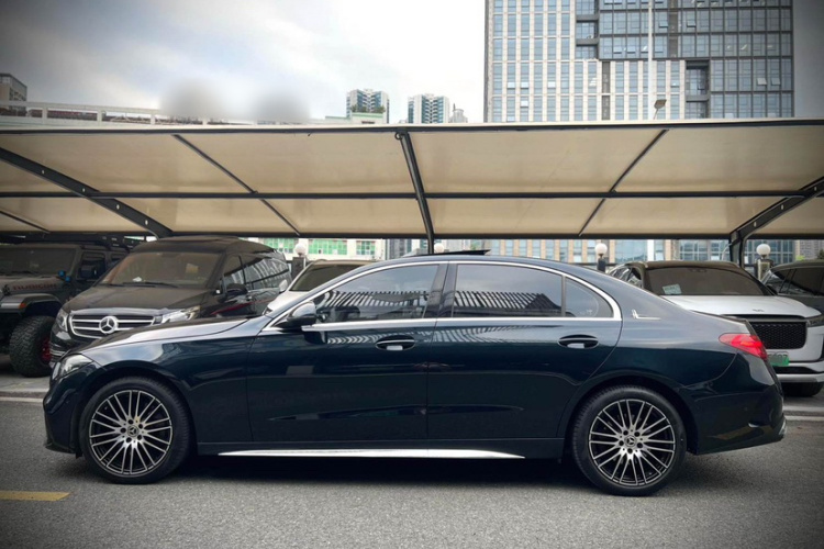 奔驰C级 2023款 C 260 L 运动版车身外观6003