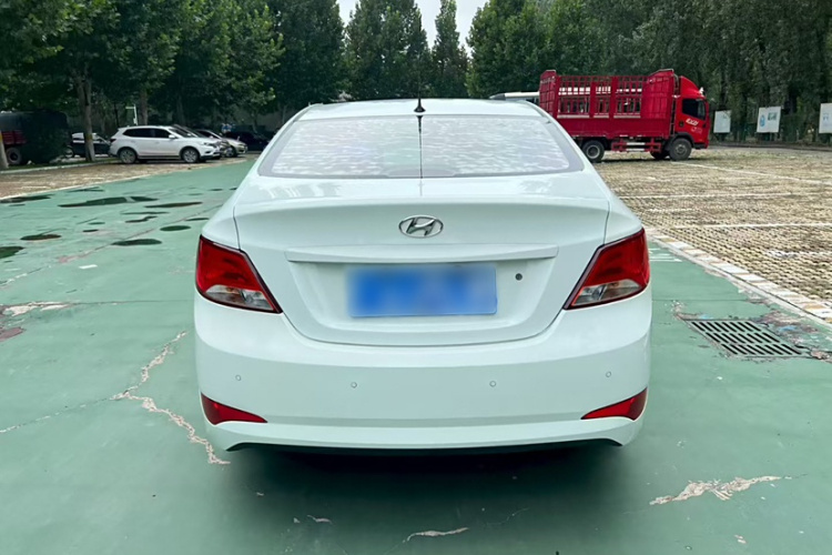 现代 瑞纳 2014款 1.4L 自动智能型GLS车身外观6004