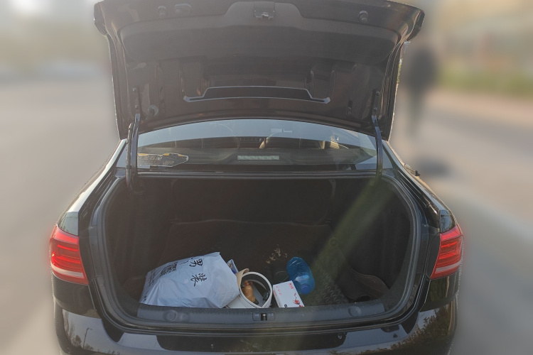 大众 朗逸 2015款 1.6L 手动风尚版中控内饰23