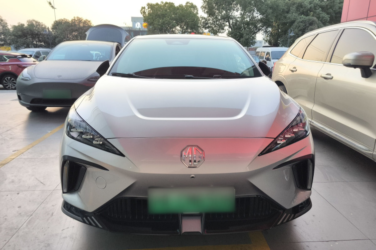 名爵 MG4 EV 2022款 425km 旗舰版车身外观2