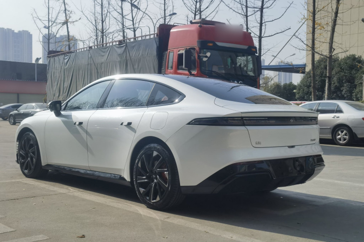 东风奕派 eπ007 2024款 200Pro增程版车身外观6005