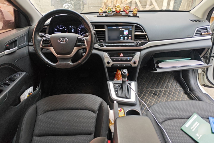 现代 领动 2016款 1.6L 自动智炫·精英型中控内饰12