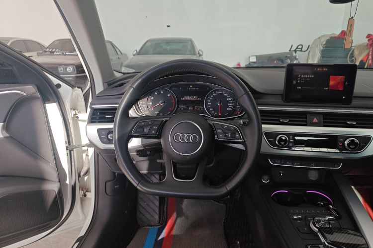 奥迪A4L 2019款 45 TFSI quattro 个性运动版 国VI局部细节13