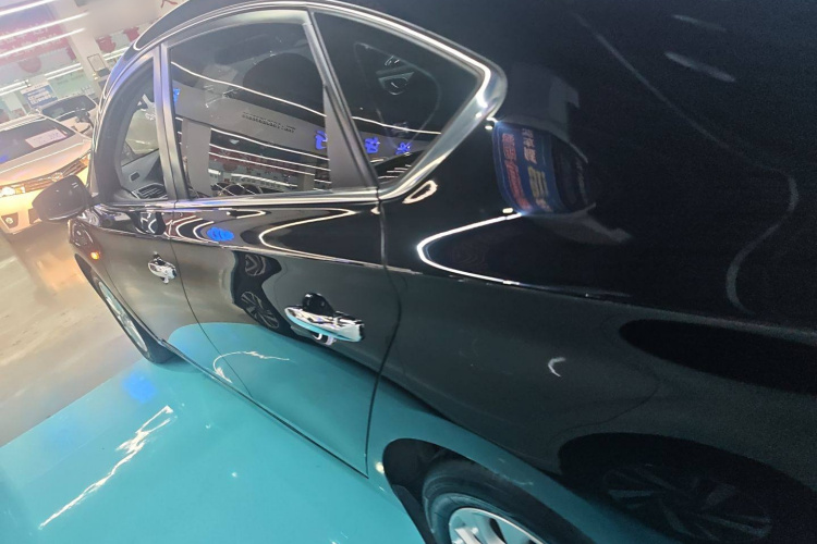 日产 轩逸 2022款 经典 1.6XE CVT舒适版车身外观4