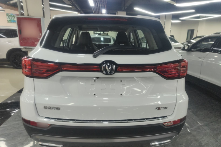 长安CS75 2024款 畅享版 1.5T DCT豪华型车身外观6