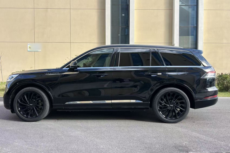 林肯 飞行家 2021款 3.0T V6 四驱MONO限量版车身外观6002