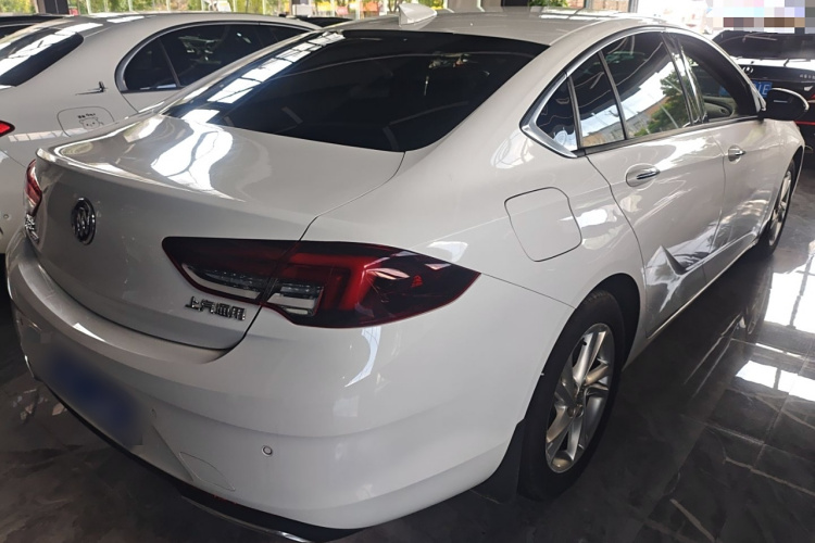 别克 君威 2020款 552T 豪华型车身外观7