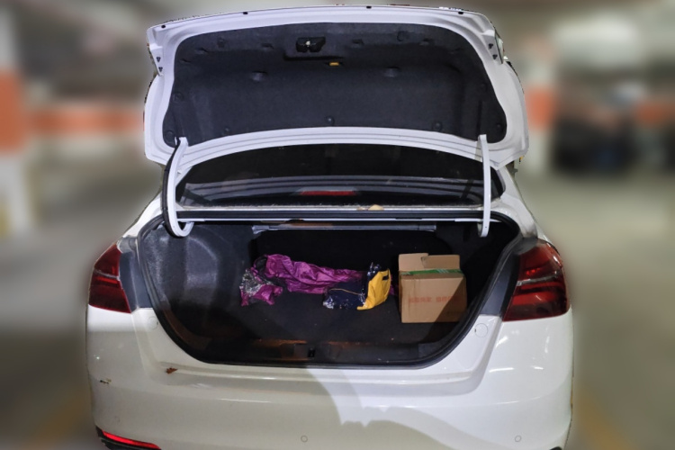 吉利汽车 帝豪 2019款 领军版 1.5L CVT向上互联型 国V中控内饰23