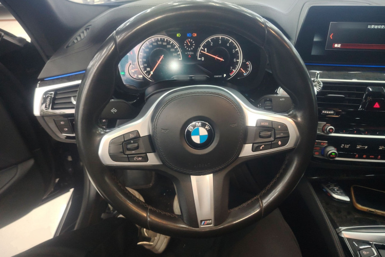 宝马5系 2018款 525Li M运动套装局部细节13