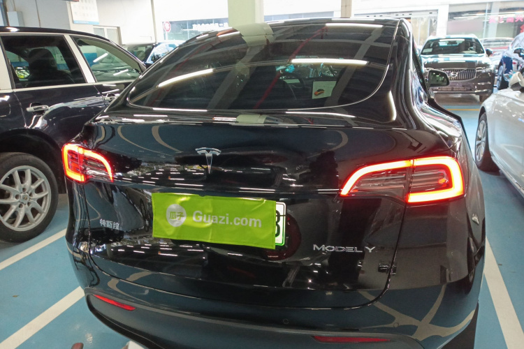 特斯拉 Model Y 2022款 后轮驱动版车身外观6004