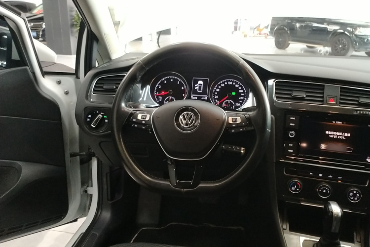 大众 高尔夫 2019款 280TSI DSG舒适型 国V局部细节13