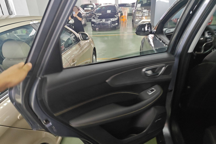 荣威RX5新能源 2020款 ePLUS 国潮荣麟豪华版中控内饰7007