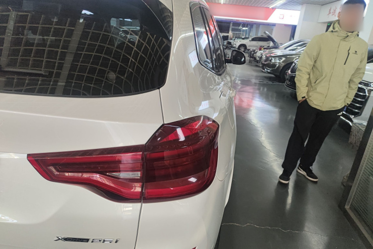 宝马X3 2018款 xDrive25i M运动套装 国VI车身外观9