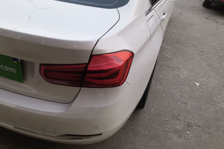 宝马3系 2016款 320Li 进取型车身外观6006