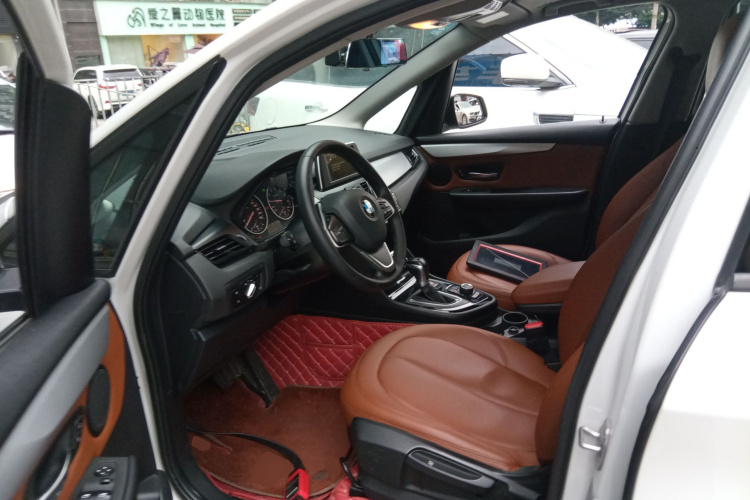 宝马2系旅行车 2016款 218i 时尚型中控内饰20