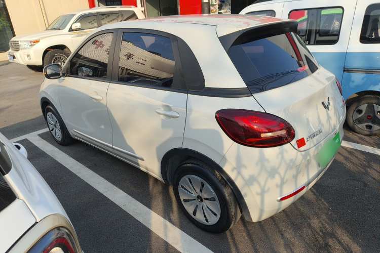 五菱汽车 五菱缤果 2023款 203km 轻享款车身外观6003