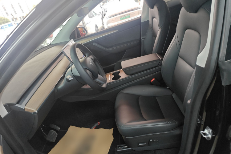 特斯拉 Model Y 2021款 标准续航后驱版局部细节19