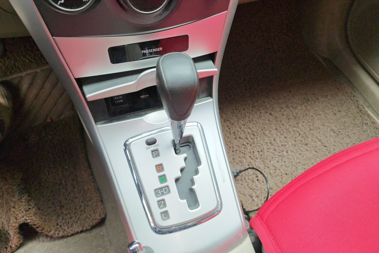 丰田 卡罗拉 2011款 1.6L 自动GL局部细节18