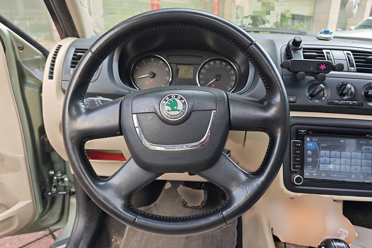 斯柯达 晶锐 2012款 1.6L Scout局部细节13