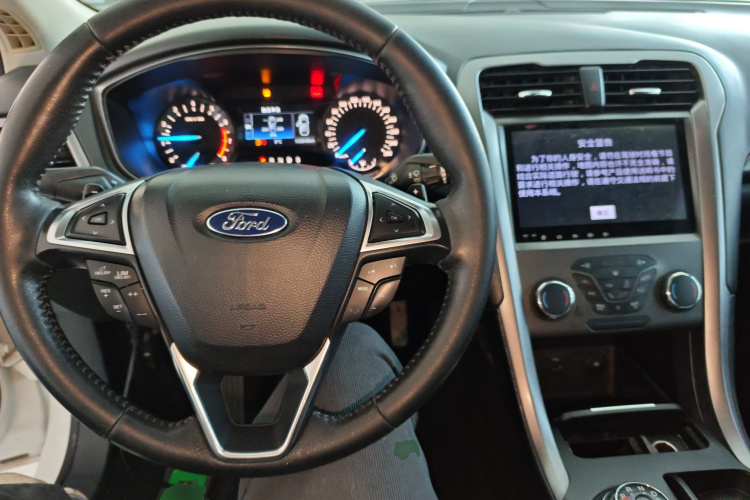 福特 蒙迪欧 2017款 EcoBoost 180 时尚型中控内饰7002